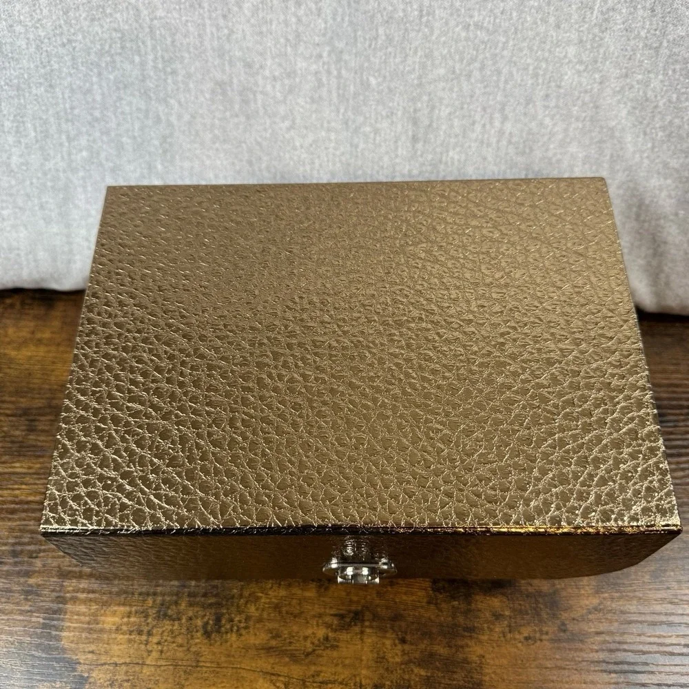Jewelry Travel Case‎ Organizer Box with Oliver Peoples dust cloth